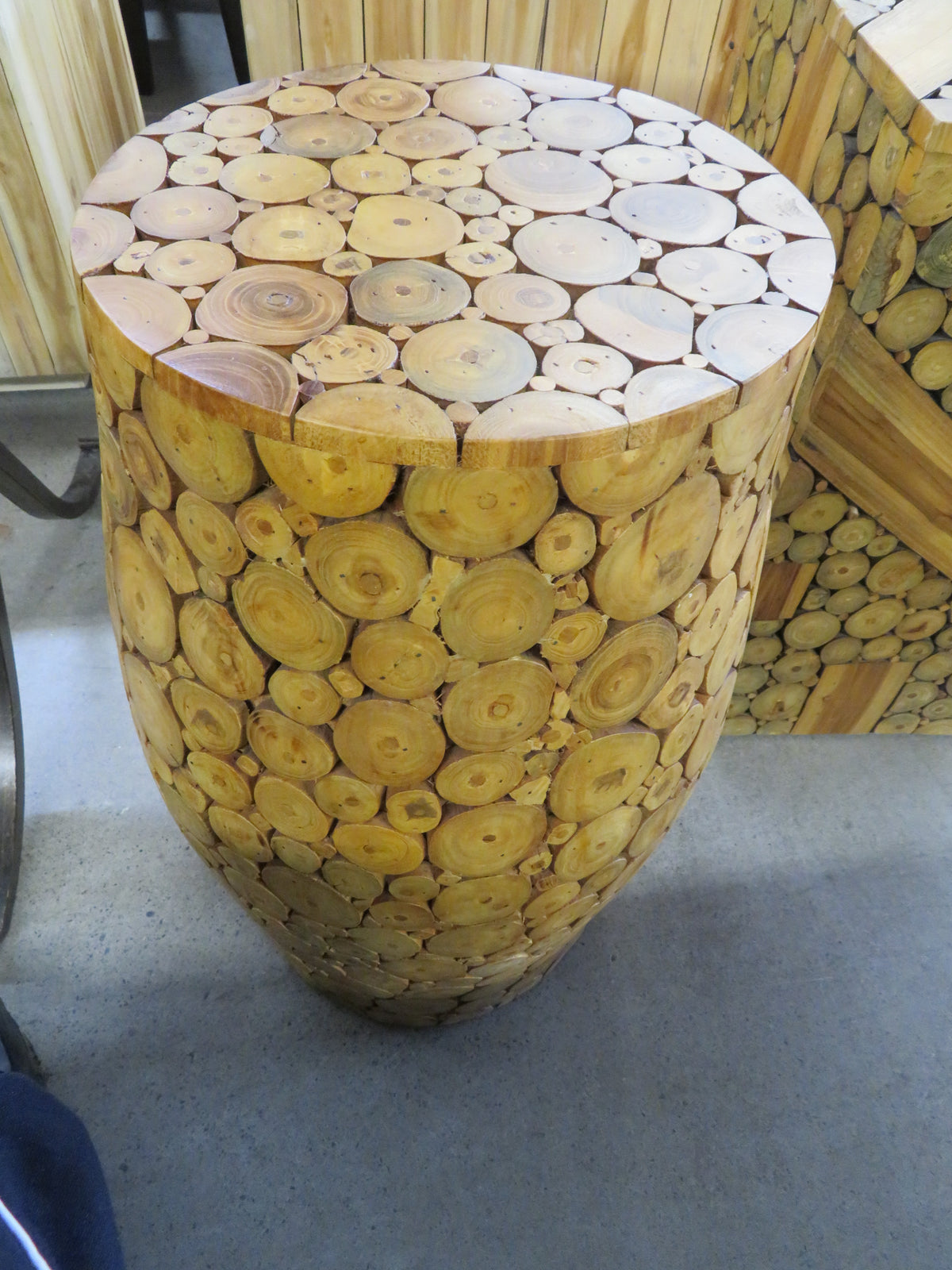 Wood Cube Round Coffee Table