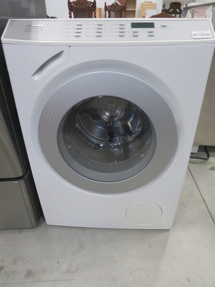 27"W Front Load Washing Machine in White