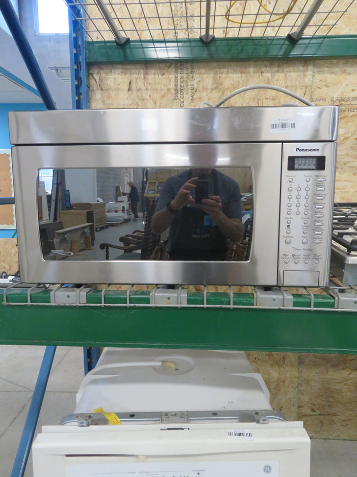 30"W Under Cupboard Microwave in Stainless Steel