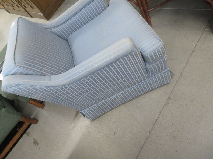 29"W  Classie Chair