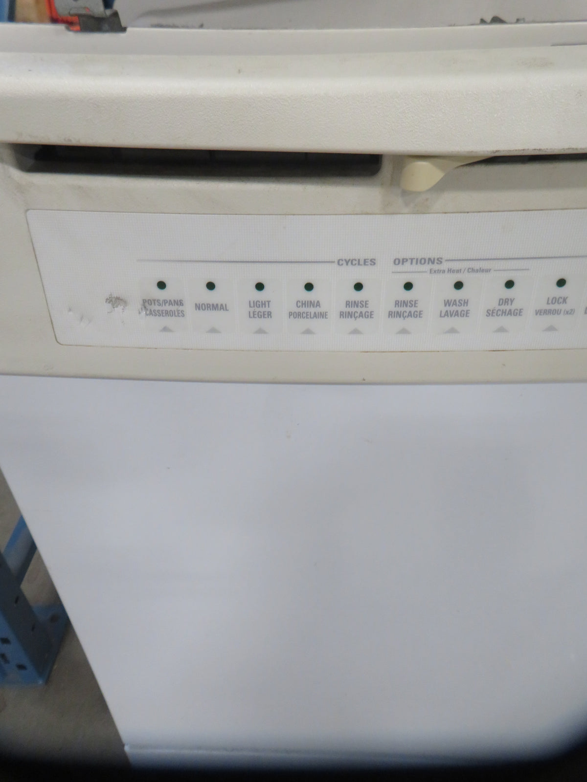 24" Dish Washer in White - GE