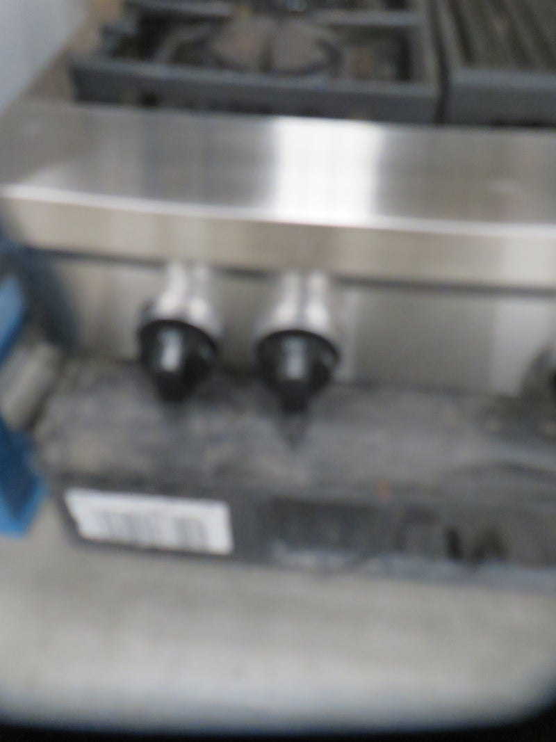 48"W Gas Cooktop with 6 Burners and Grill