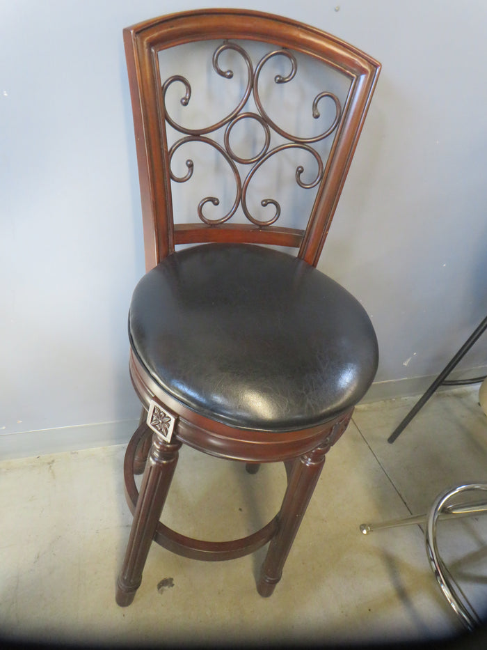 17.5" x 17.5 Stylish Barstool