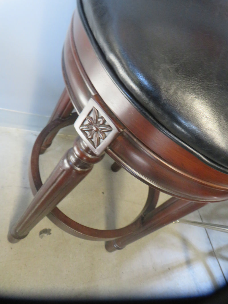17.5" x 17.5 Stylish Barstool