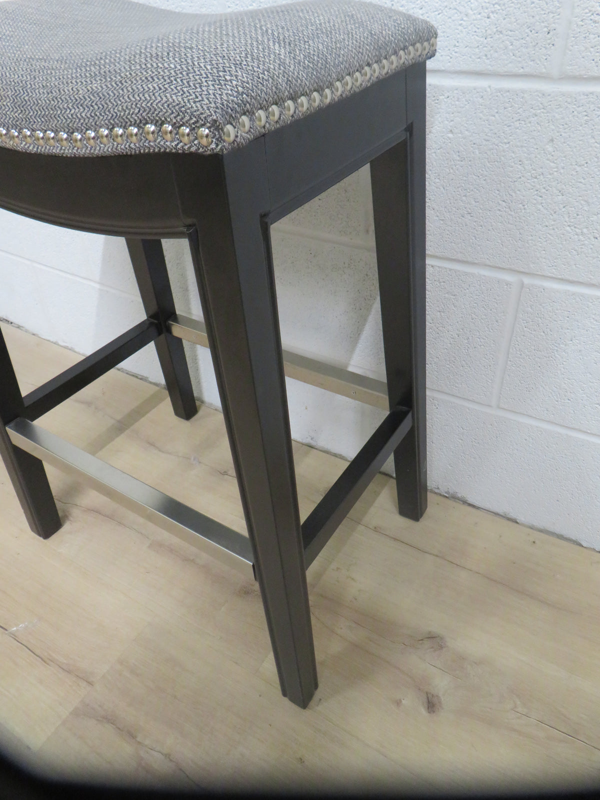 18"W Bar Stool on Wooden Legs
