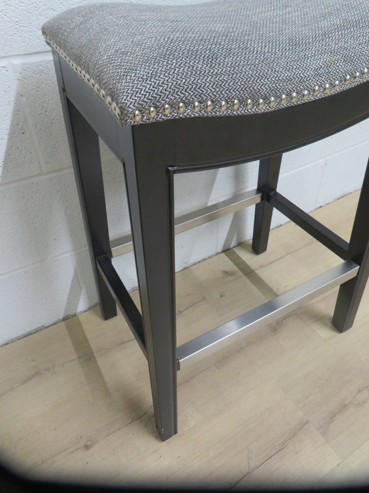 18"W Bar Stool on Wooden Legs