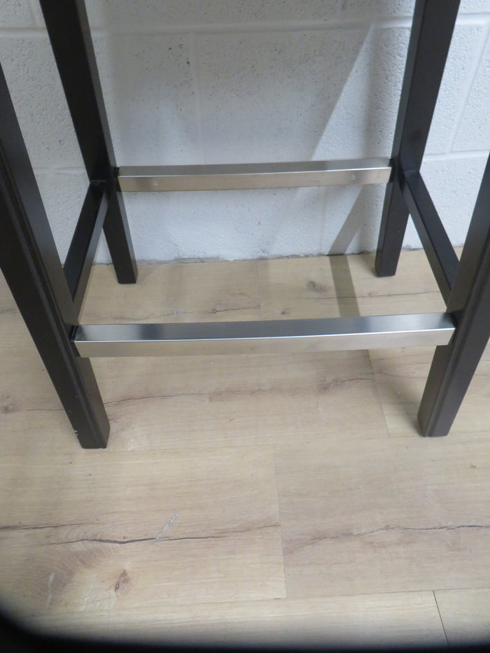 18"W Bar Stool on Wooden Legs
