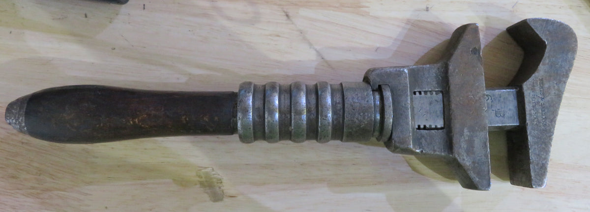 Antique Adjustble Pipe Wrench Bemis Call H&T Co.