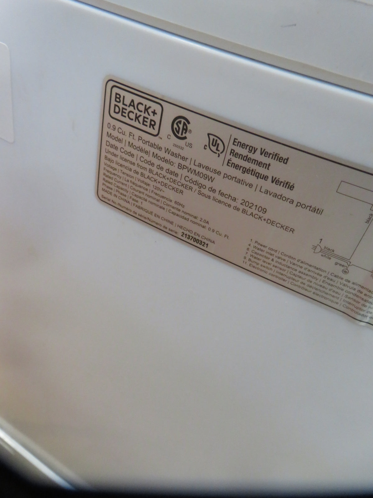 16"W Small  Black+ Decker Washing Machine
