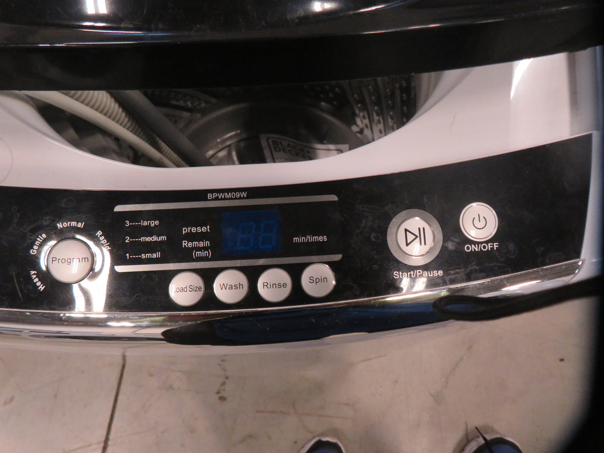 16"W Small  Black+ Decker Washing Machine