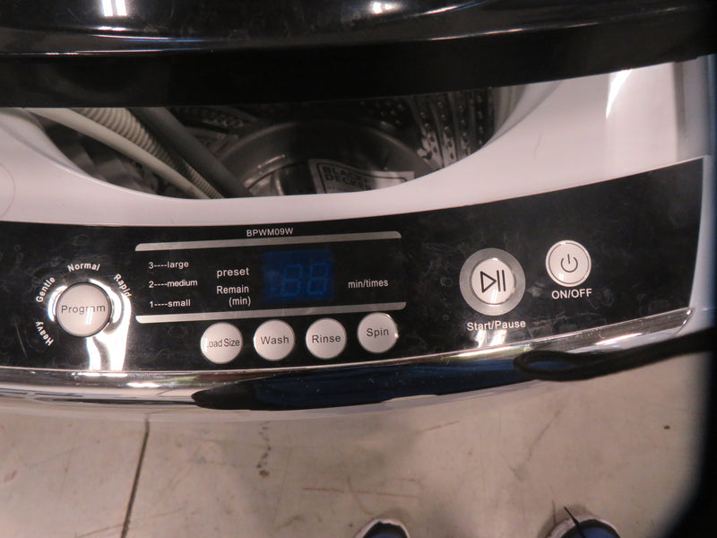 16"W Small  Black+ Decker Washing Machine