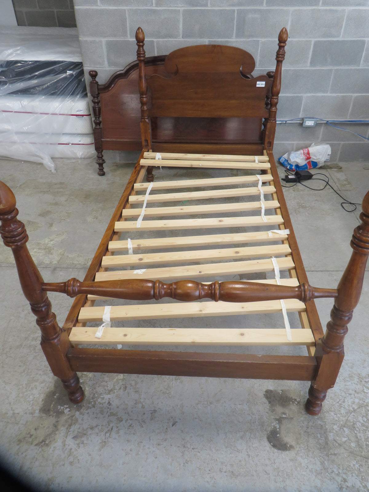 40"W Single Wooden Bed Frame