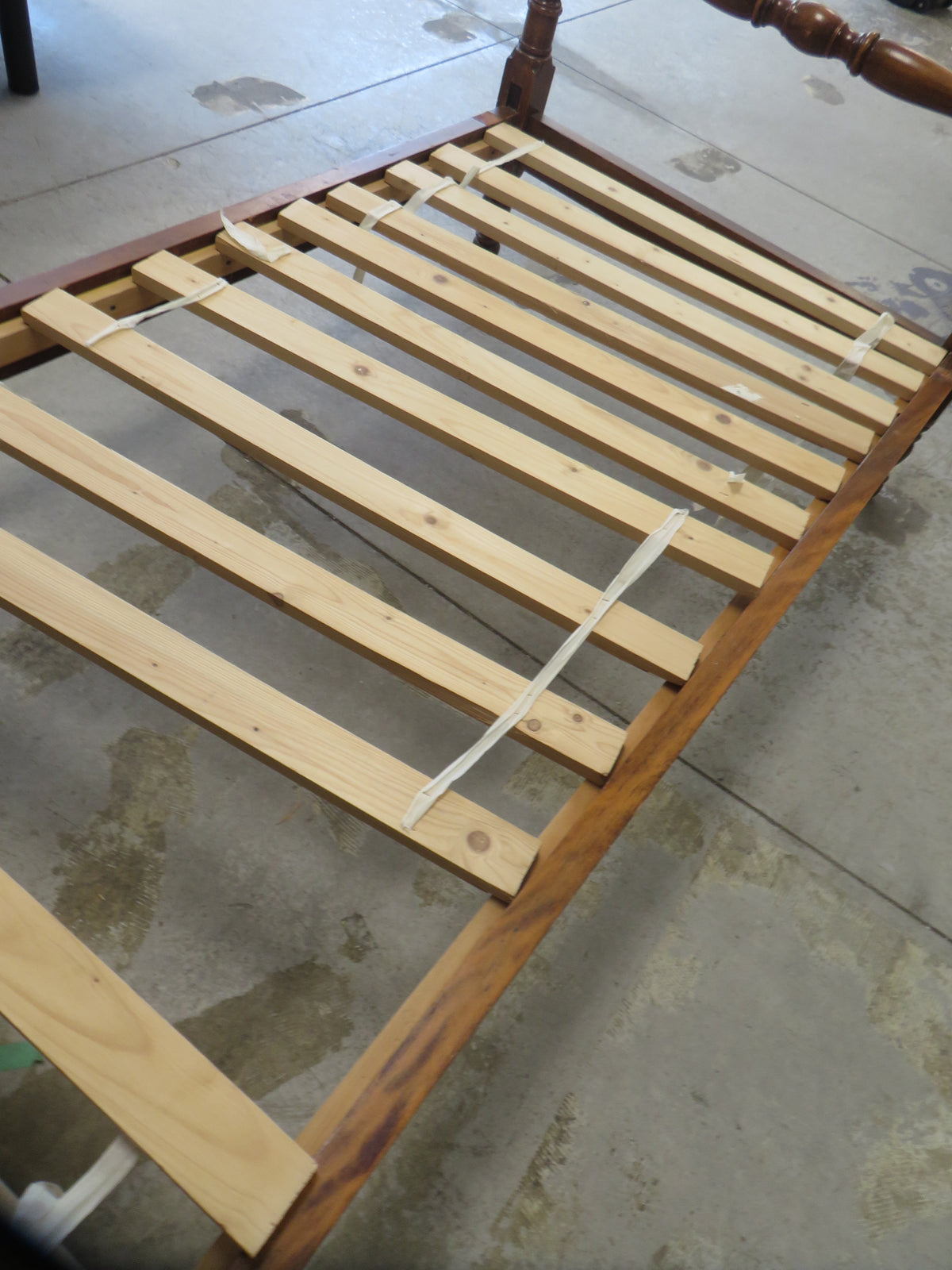 40"W Single Wooden Bed Frame