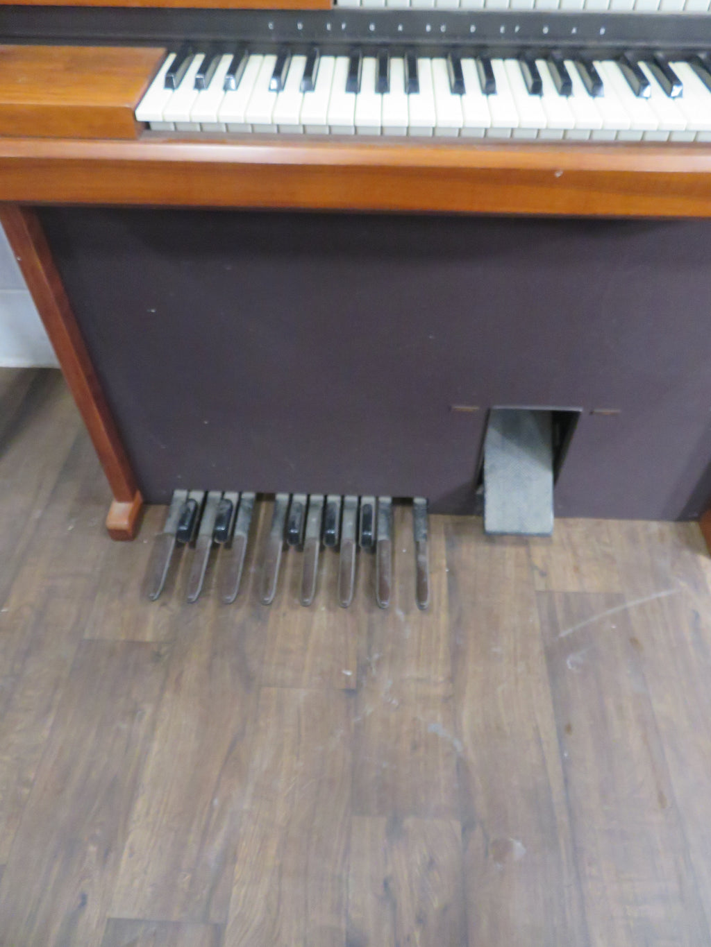 Howard Electric Organ with Stool