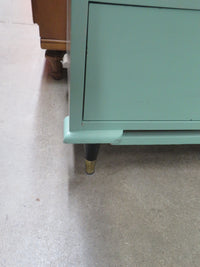 31"W 4-Drawer Dresser