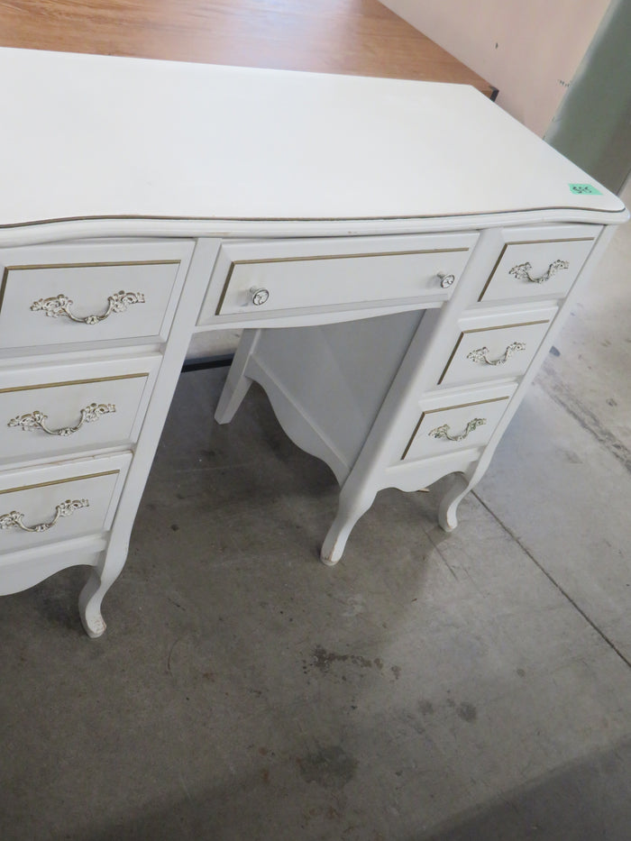 48"W 7-Drawer White Dresser