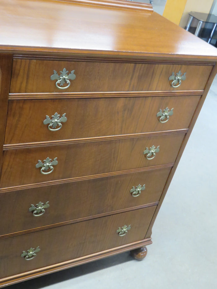 34"W 5-Drawer  Dresser