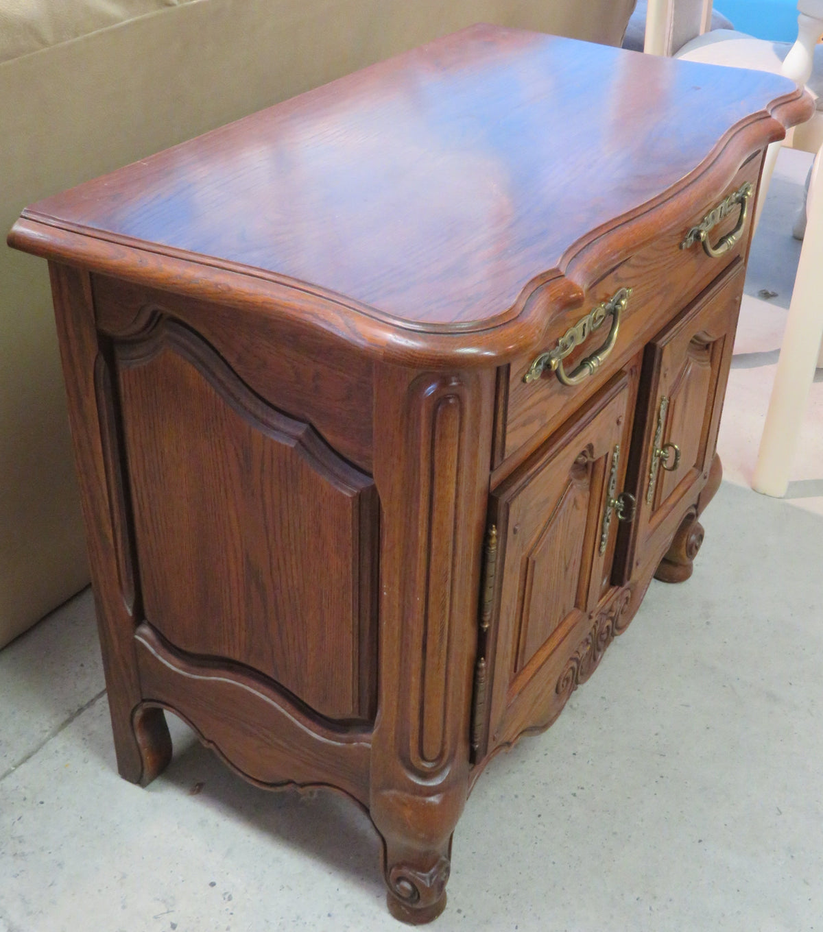 Night Stand with 1 Drawer and 2 Doors