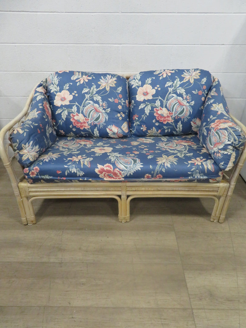 Rattan Patio Love Seat in Floral Fabric