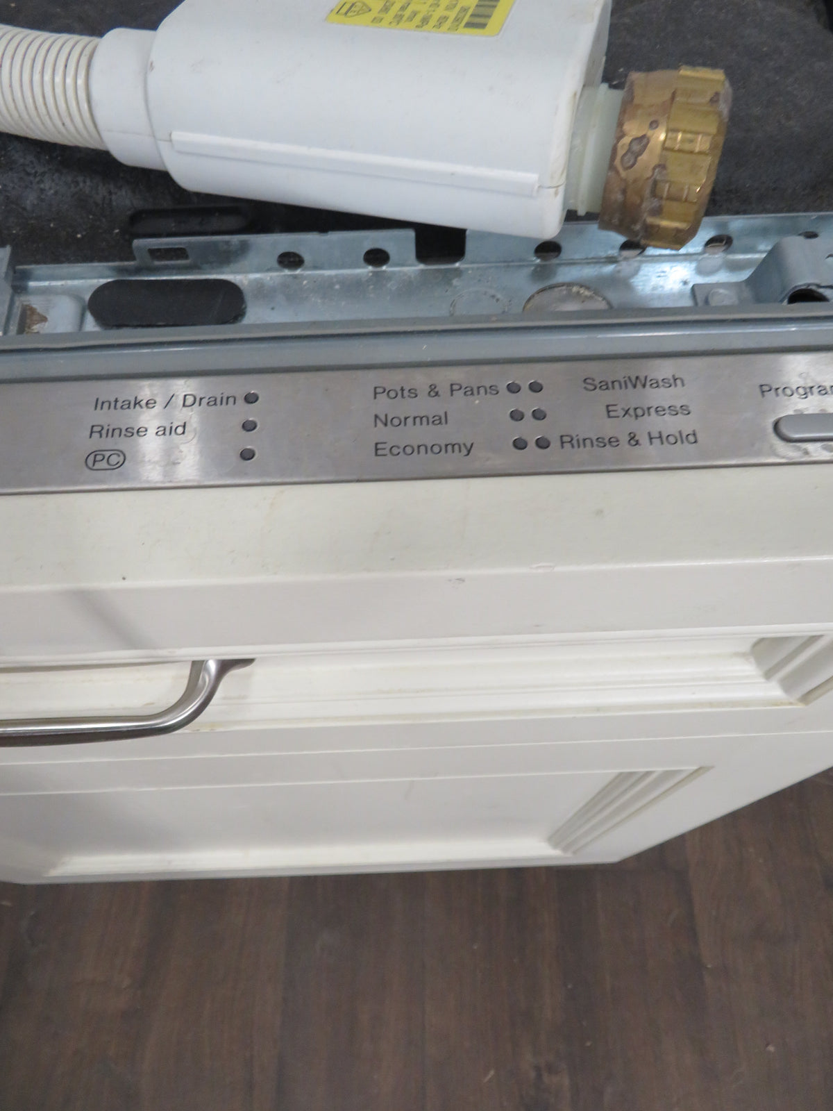 Miele Built-In Dish Washer - Cream Front
