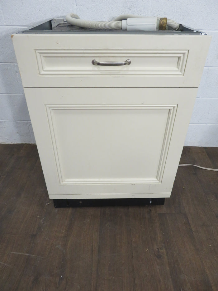 Miele Built-In Dish Washer - Cream Front