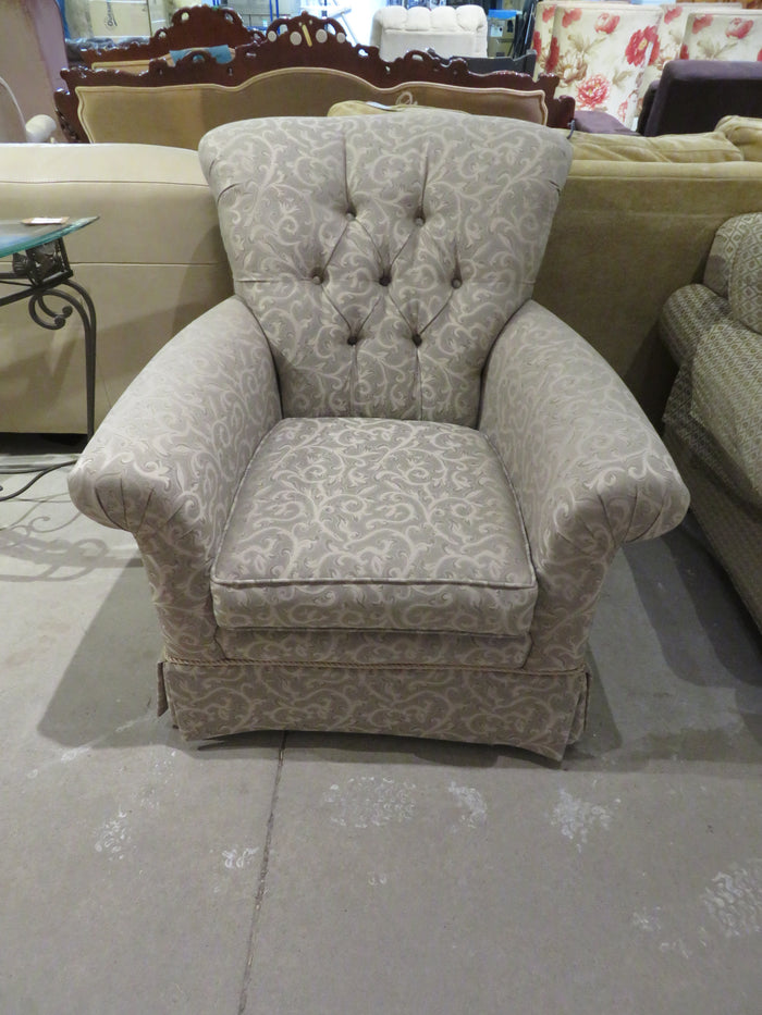 Traditional Style Armchair