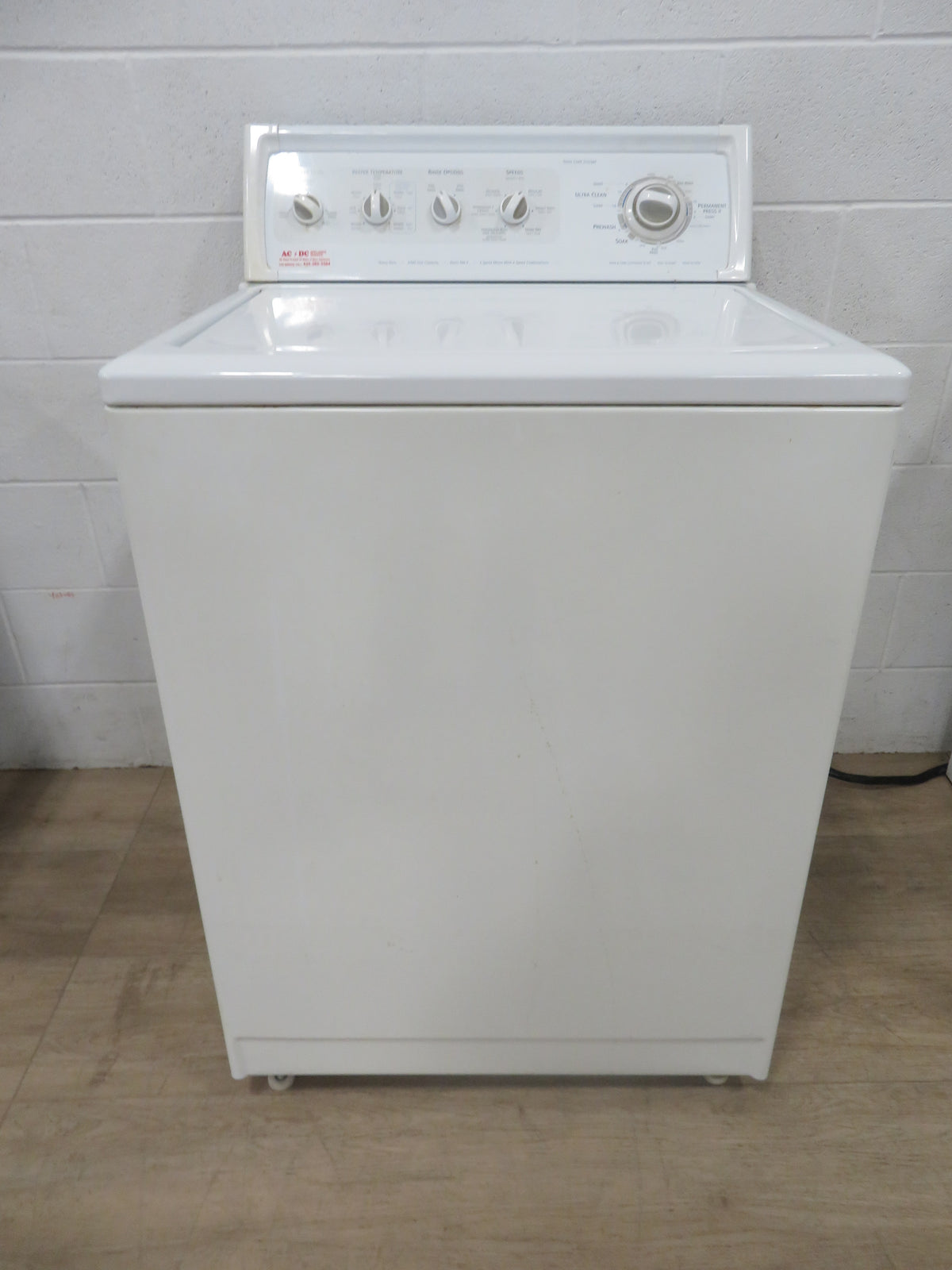 27" Washing Machine in White