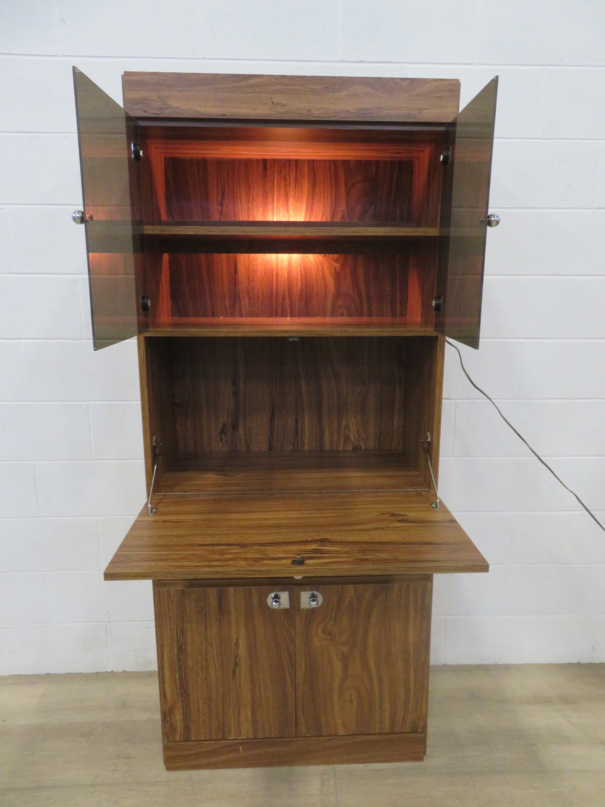 China Cabinet with Glass Doors