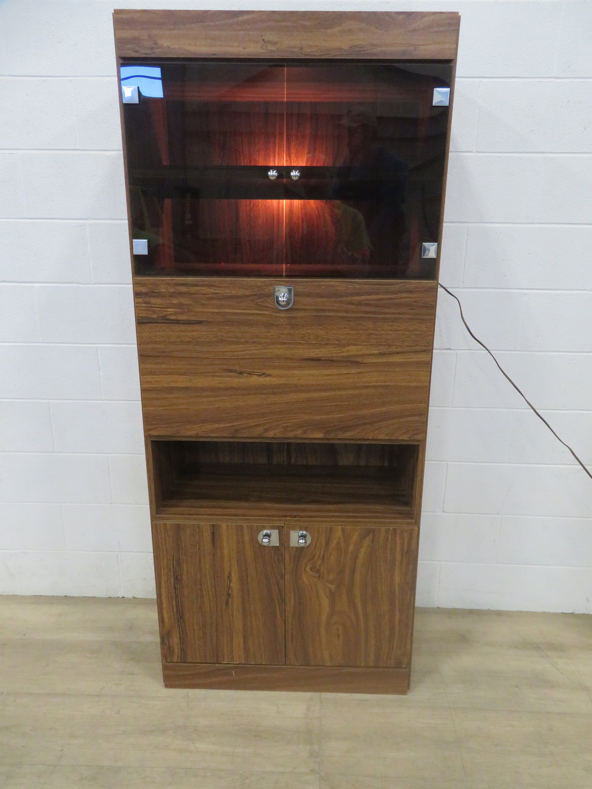 China Cabinet with Glass Doors