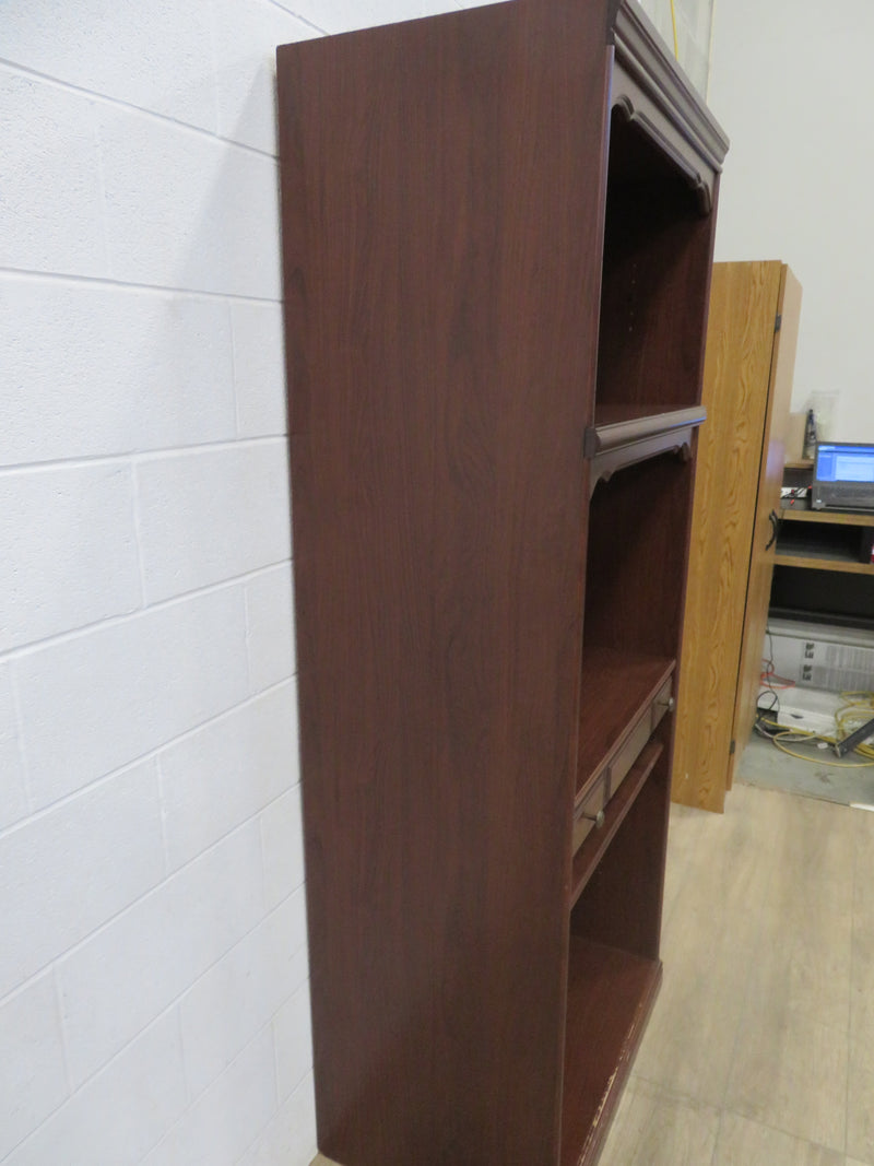 Wooden Desk with Build-in Shelves