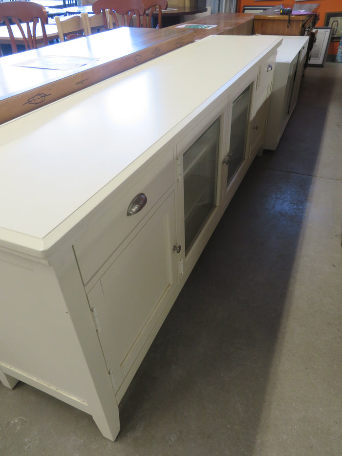 Cabinet in White Melamine