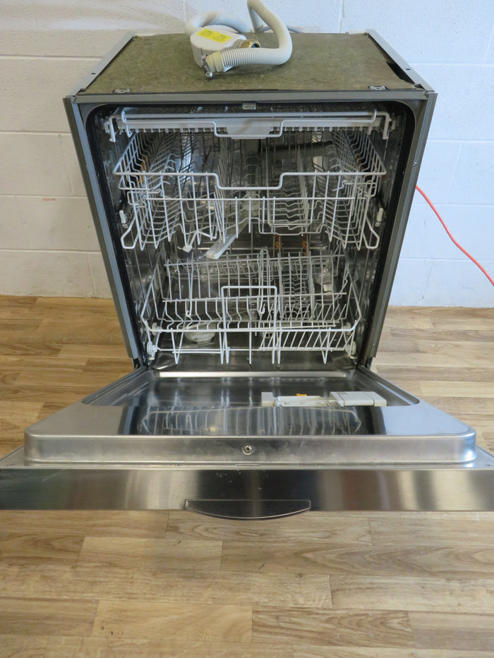 Miele Dish Washer in Stainless Steel