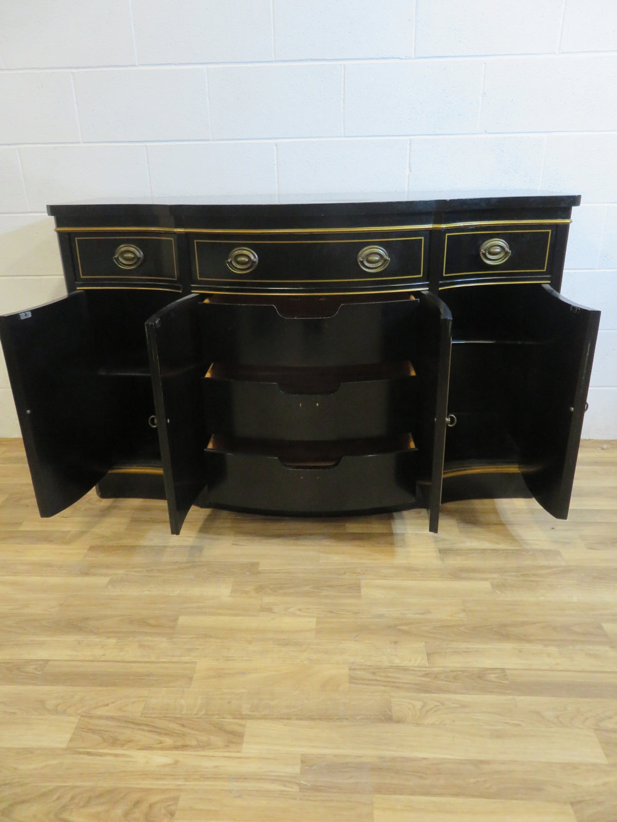 6-Drawer Dresser with Asian Theme