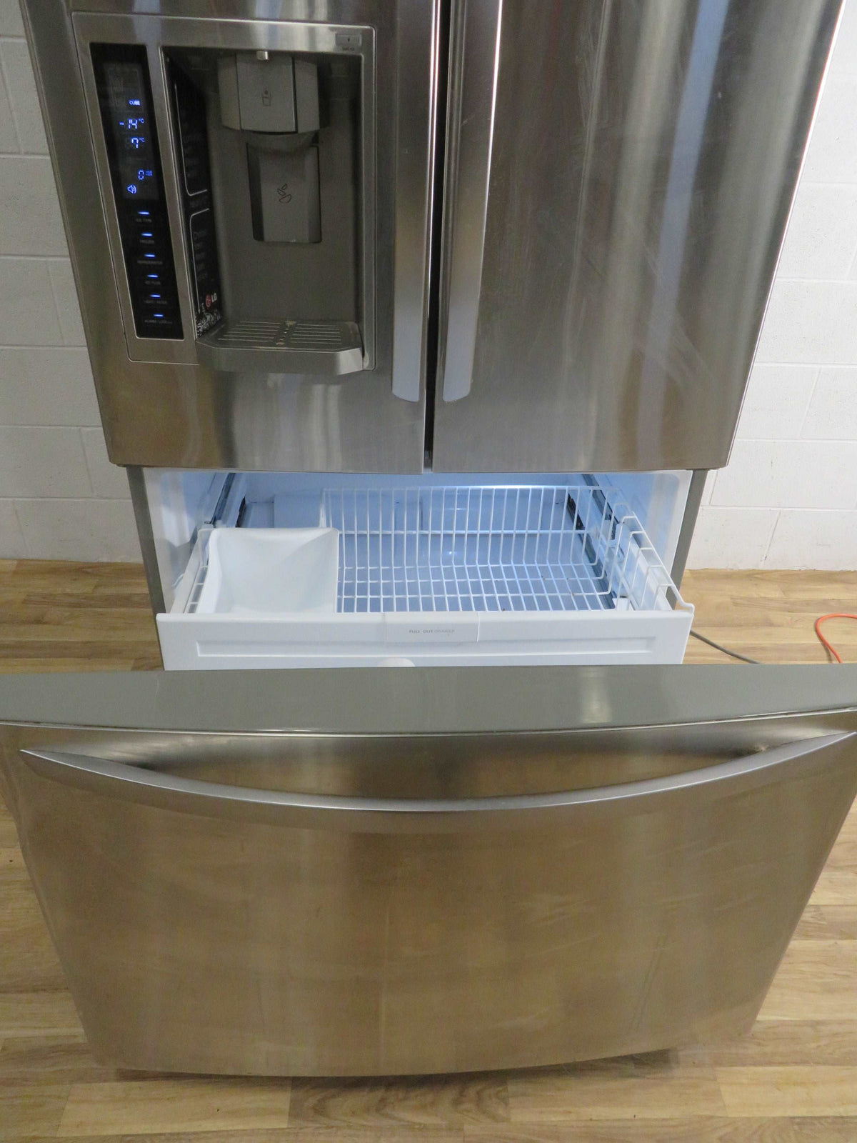 24 Cu Ft French Door Fridge Freezer with Ice Maker - Stainless