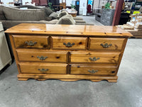 Wooden Dresser w/ 7 Drawers