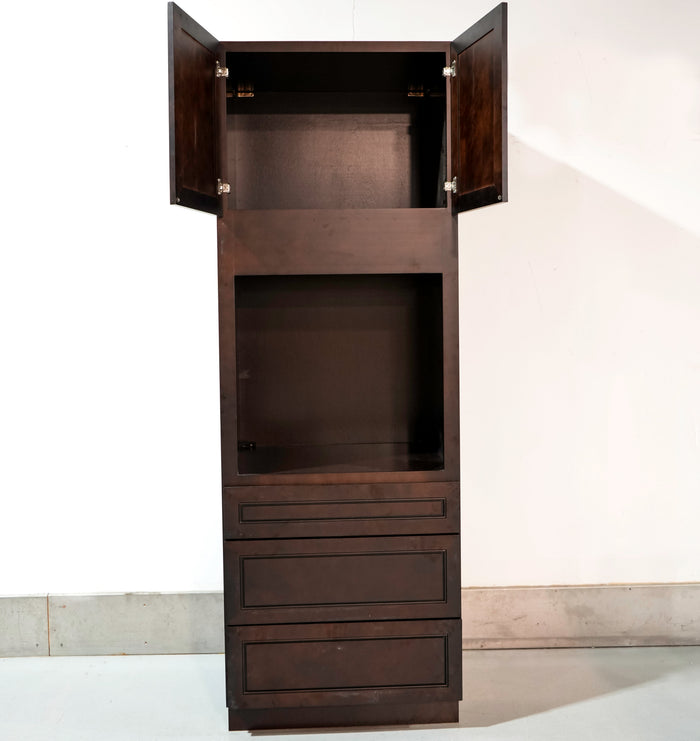 Canada Kitchens Oven Wall Tall Pantry 33" x 84"