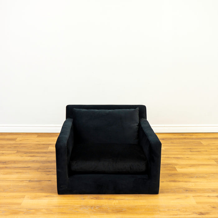 Luxurious Black Velvet Floor Level Single Sofa