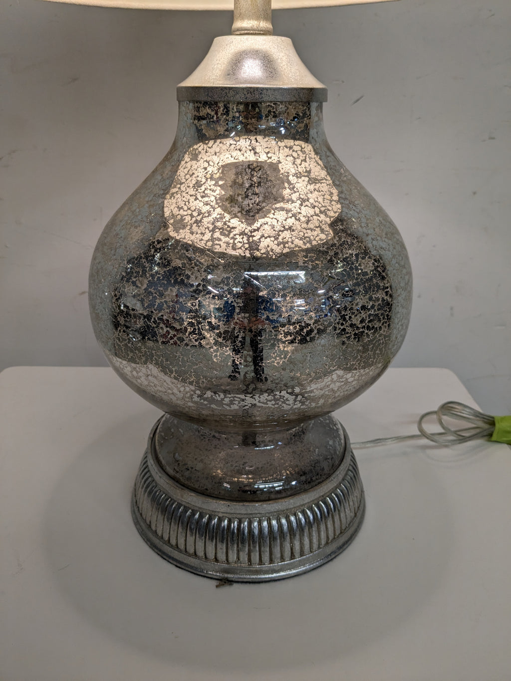 Glass Finale Shape Lamp Table