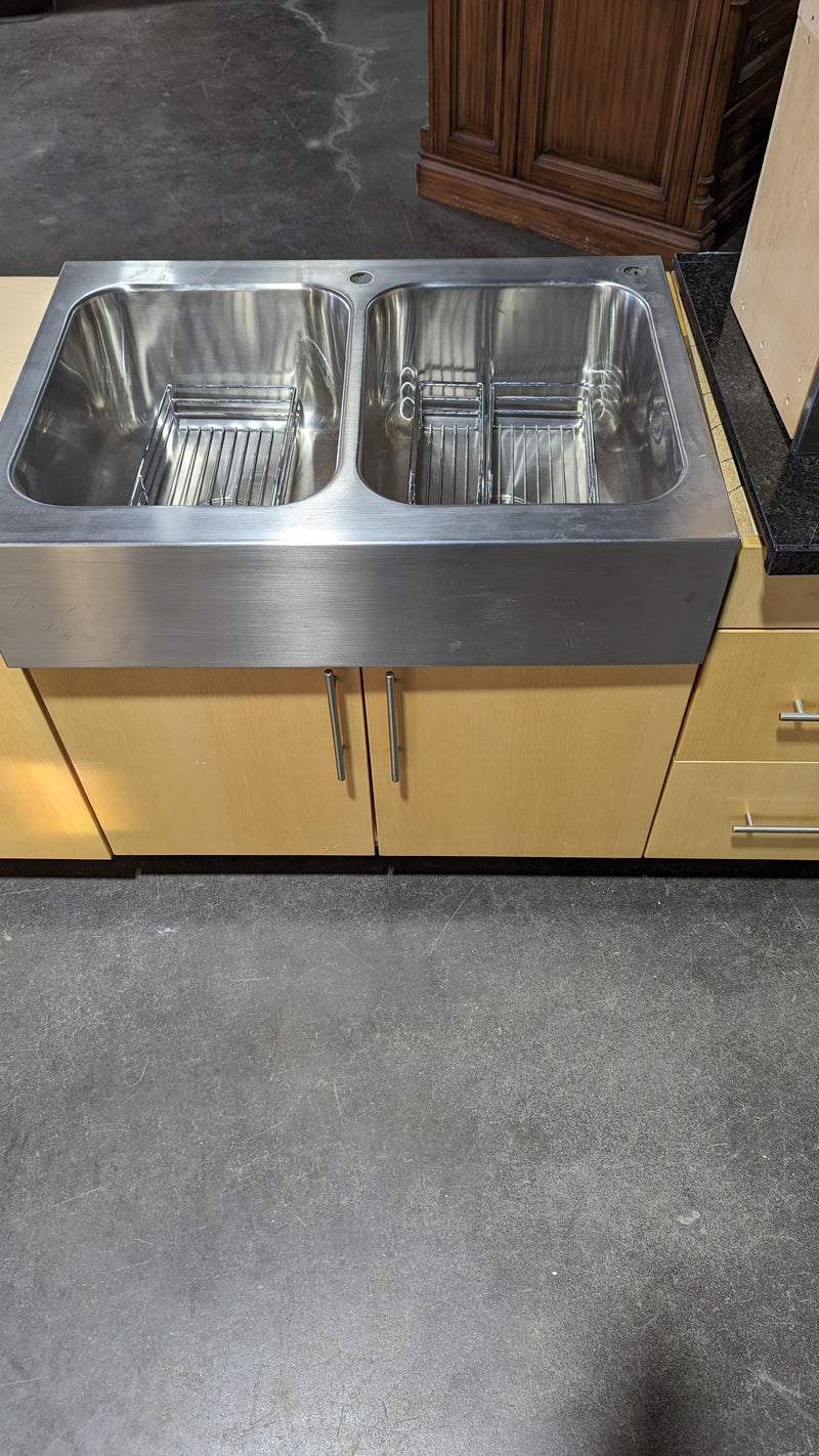Angled Honey Maple Kitchen with Black Stone
