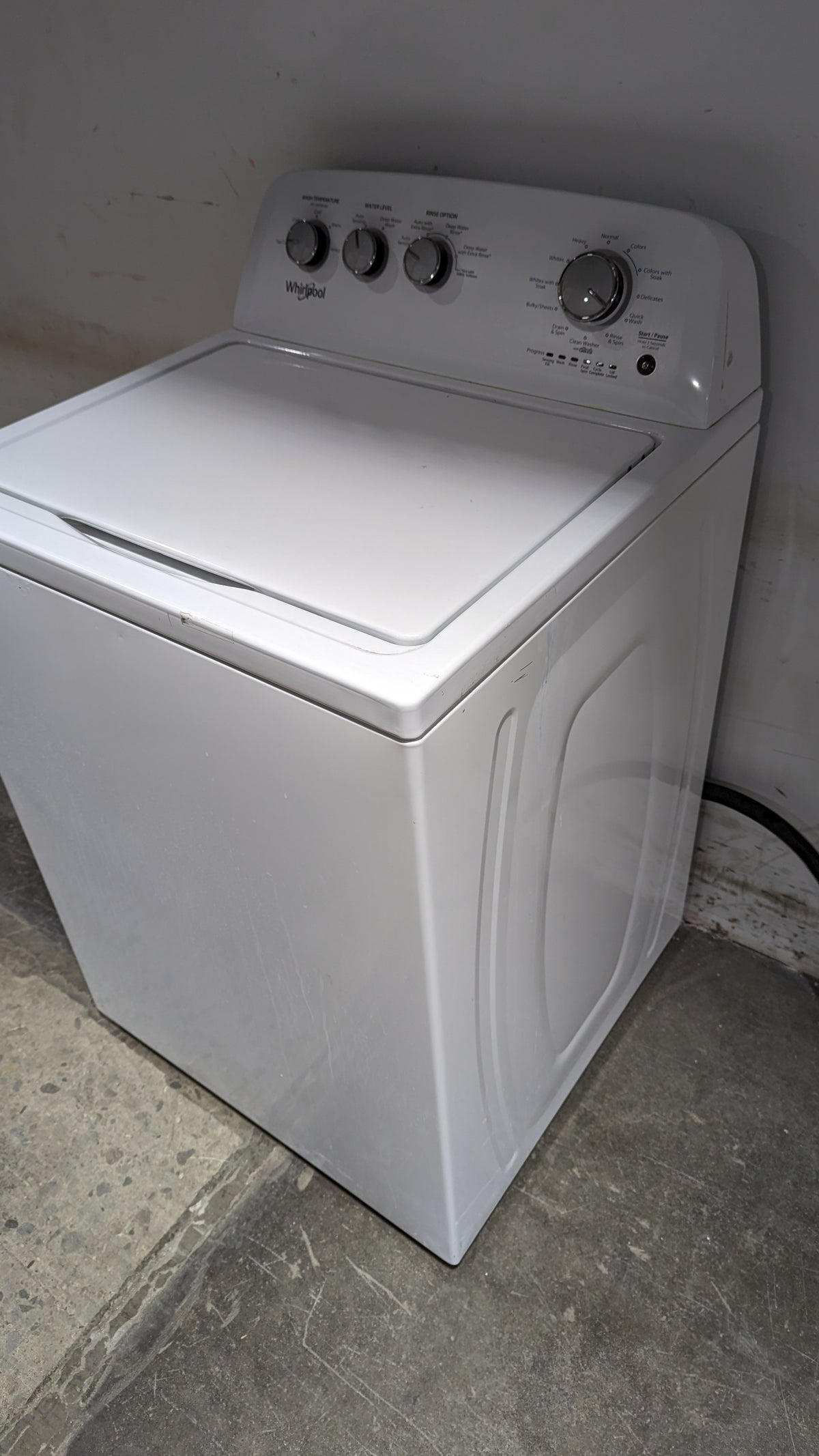 27"W Whirlpool Top-Loading Washing Machine