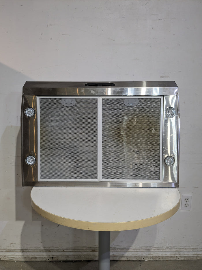 BROAN Range Hood Mo. QP130SSC