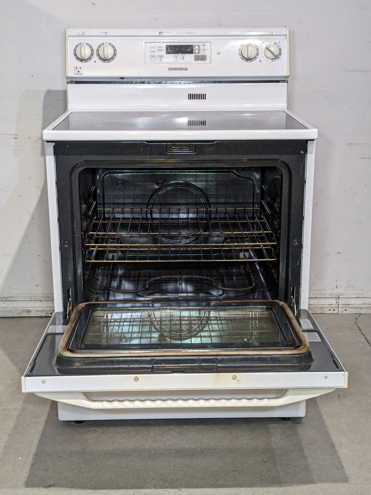 White Maytag  Electric Stove MO. MER5770ACW