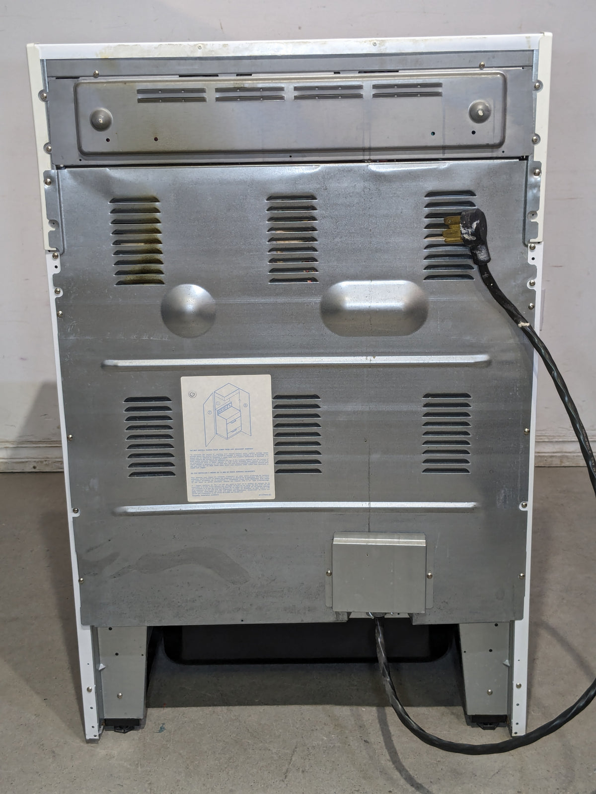 White Maytag  Electric Stove MO. MER5770ACW