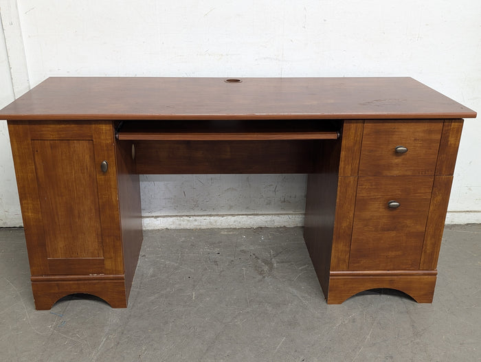 SAUDER SELECT Computer Desk in Brushed Maple