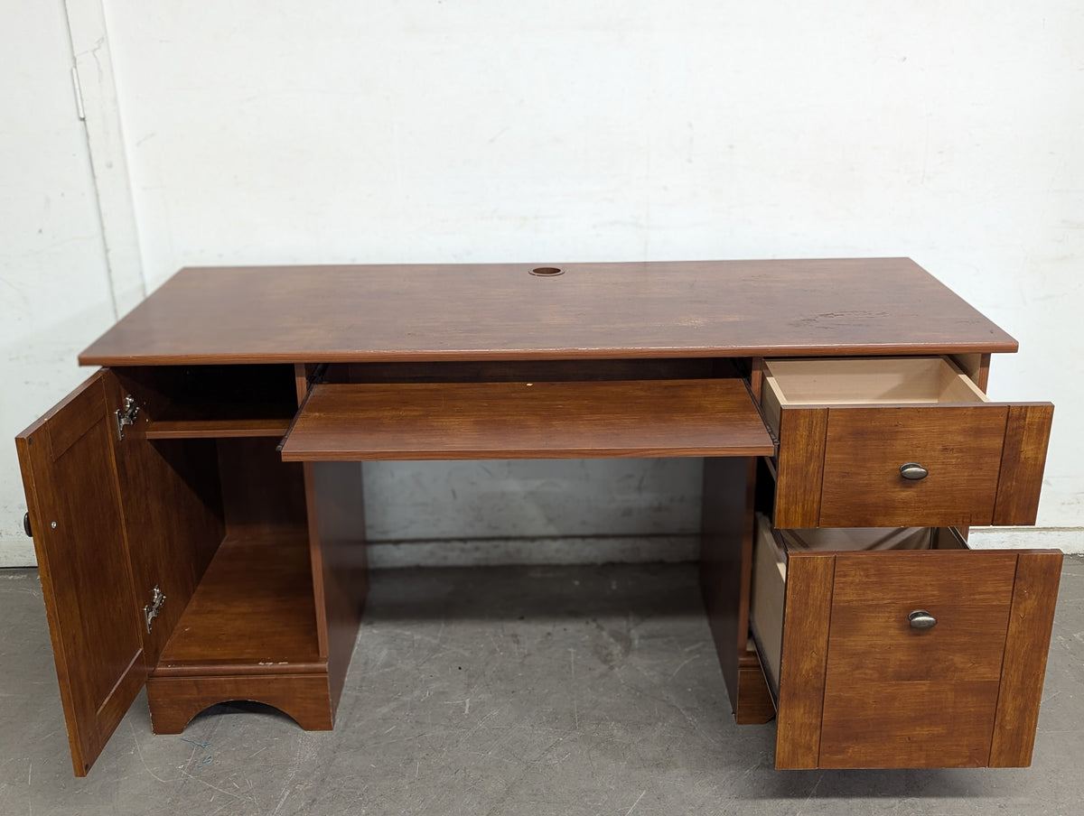 SAUDER SELECT Computer Desk in Brushed Maple