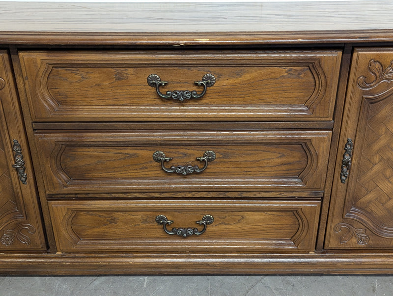 72"W French Provincial 9-Draw Dresser