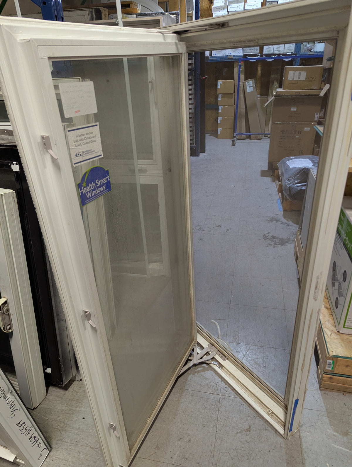 53.5 x 28 Window with net