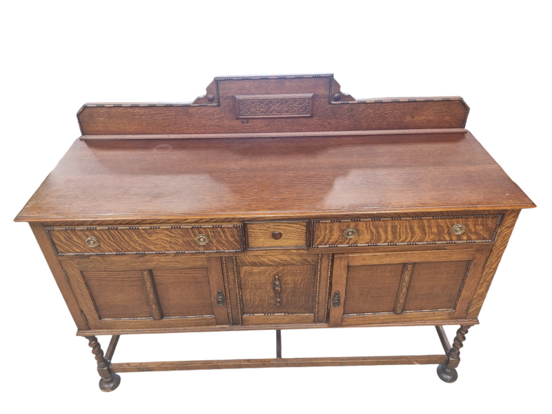 Vintage Back Sideboard with Drawers key