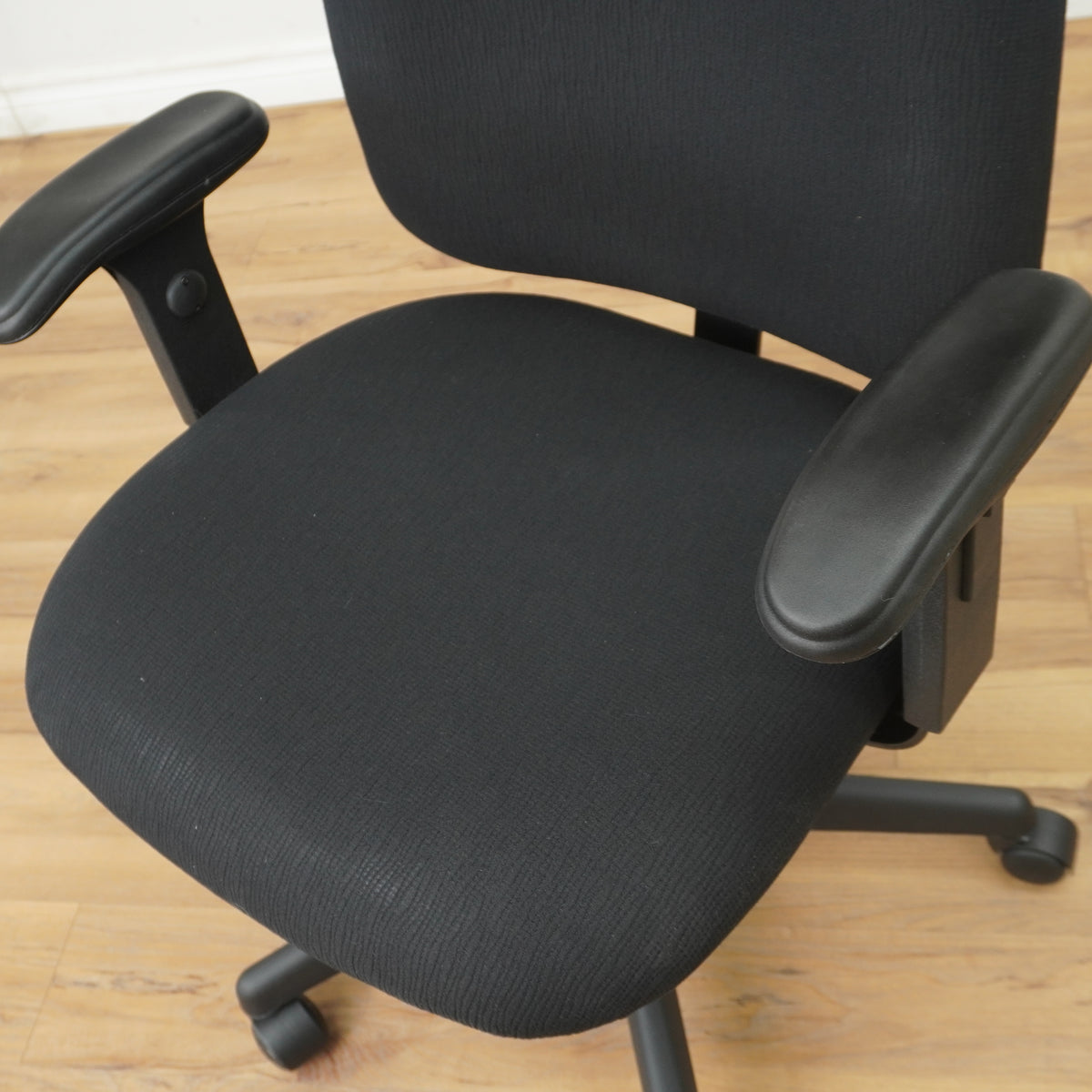 Fabric Office Chair SP3169D in Black