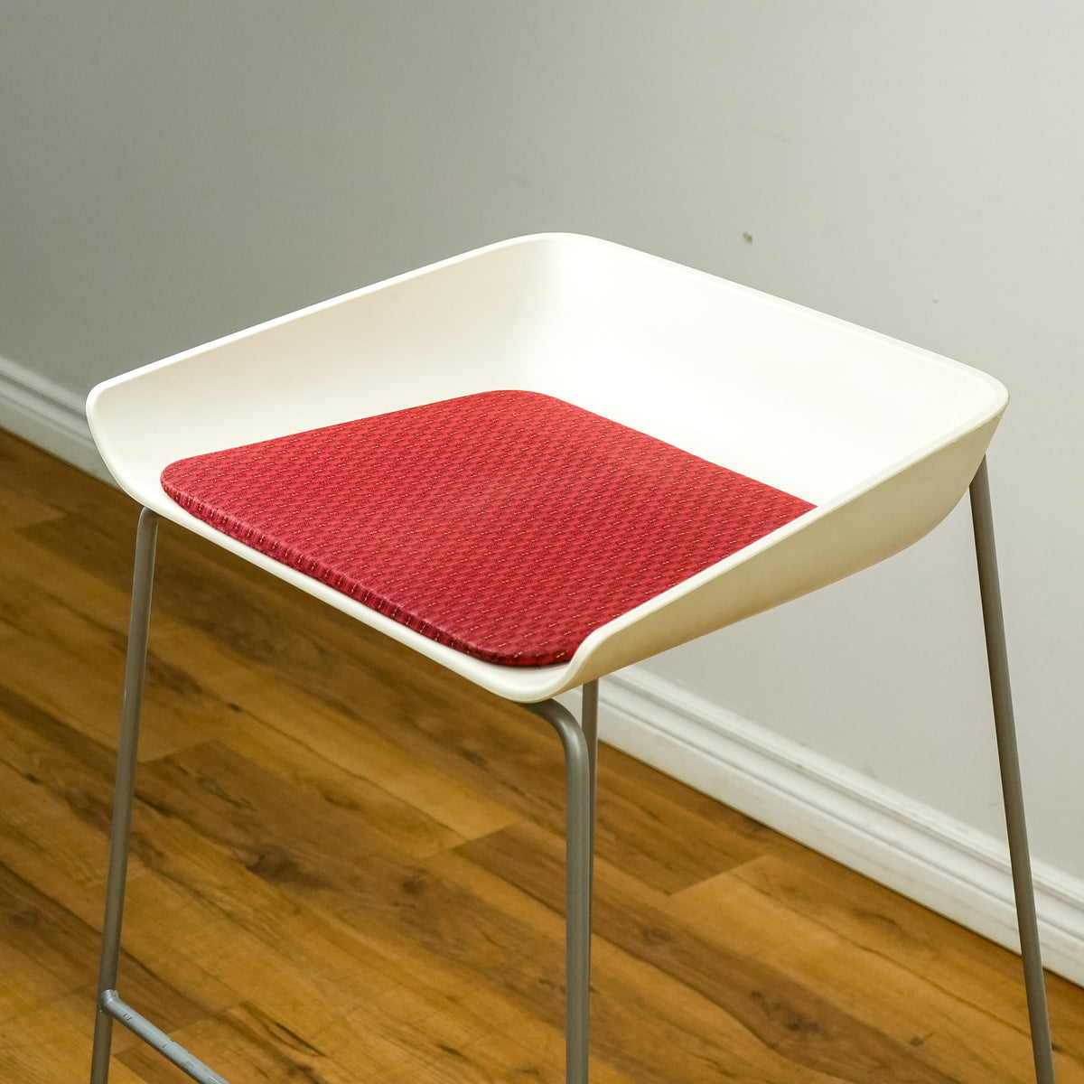 Steelcase Turnstone Scoop Stool, 23W x 33H Inch Chair in Steel, White and Red